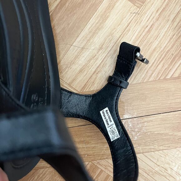 CROCS LEIGH II ANKLE STRAP WEDGE size 11 - Picture 2 of 7